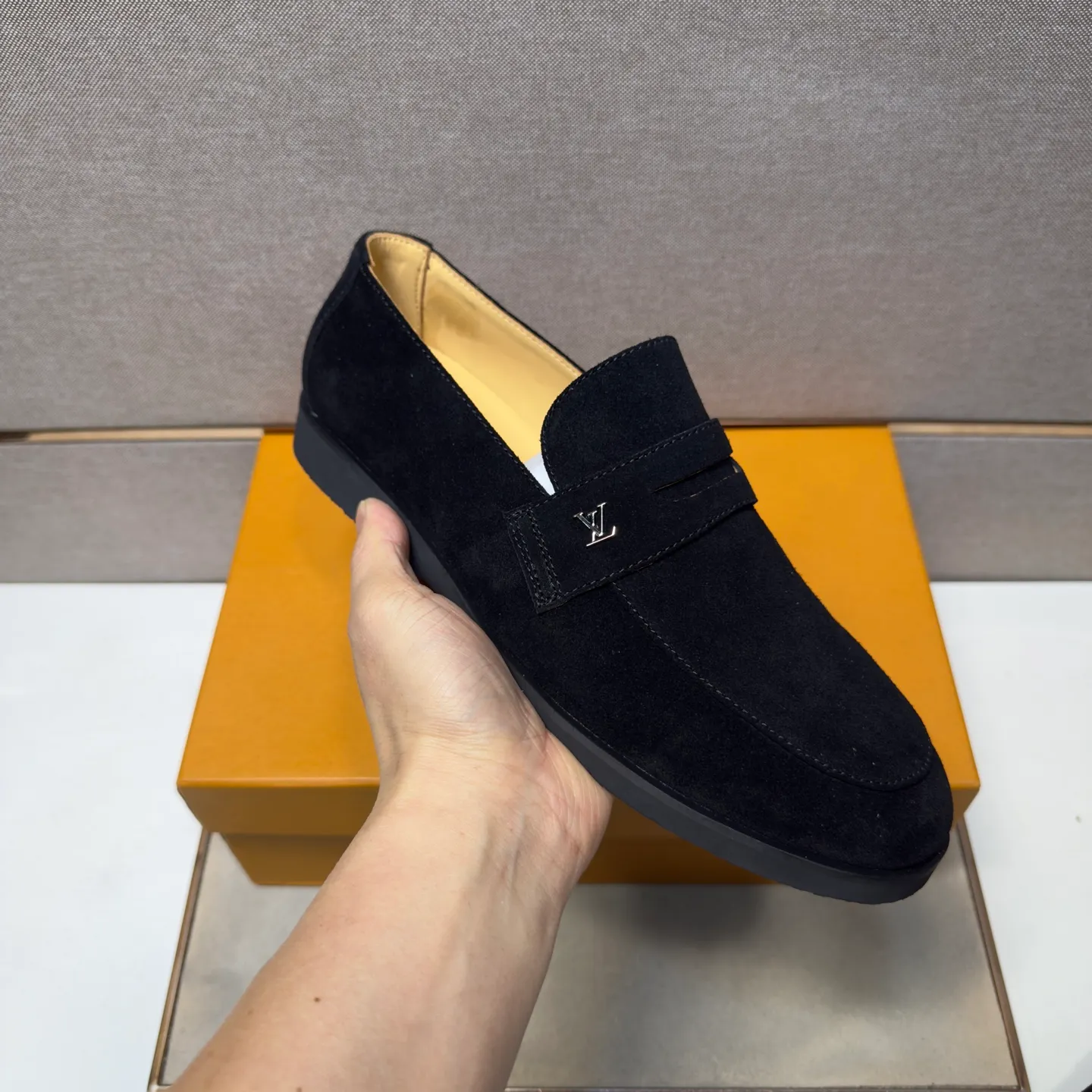 Men's men's shoes 💰pp442 [LV～] Men's casual shoes 2026z cabinet sales simultaneously 🔶Size: 38-44 #️⃣ 🔷4 colors🔜The upper is made of cowhide stitching ➕Cowhide lining, comfortable and breathable, sole: original comfortable and wear-resistant outsole, ⚠️real thing📱photographed🎬real thing is better📢📢📢